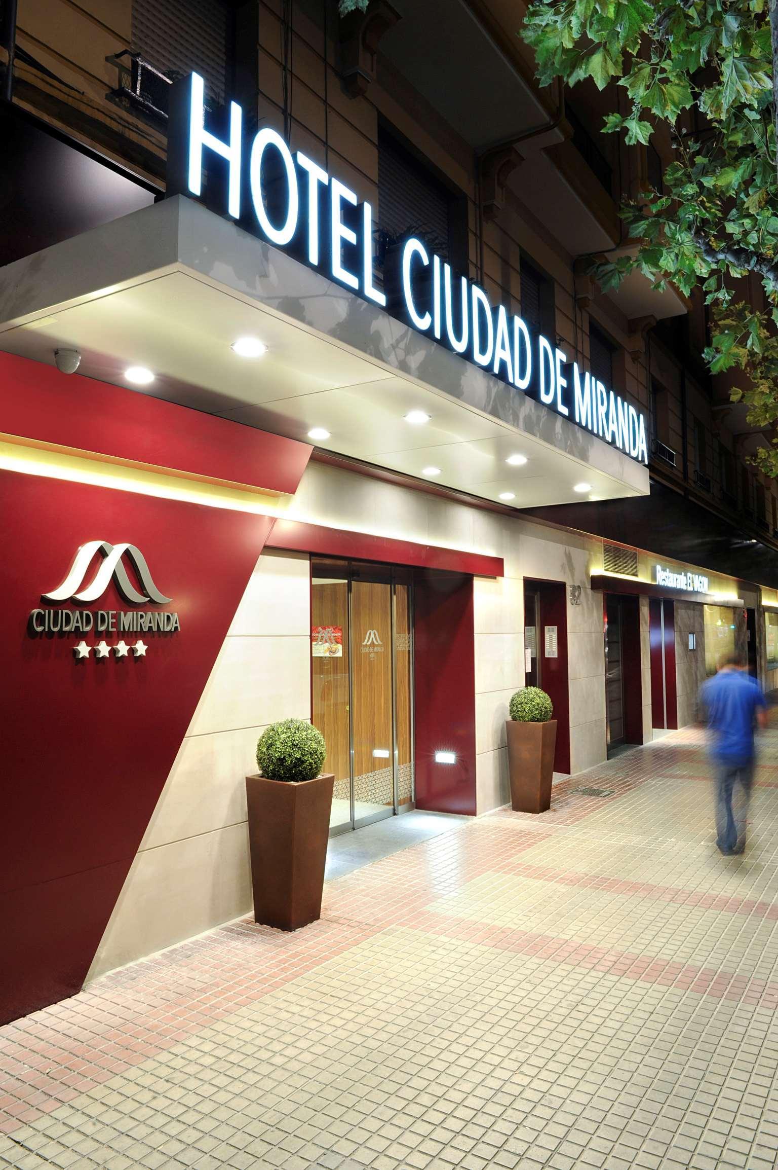 מירנדה דה אברו Sercotel Ciudad De Miranda מראה חיצוני תמונה